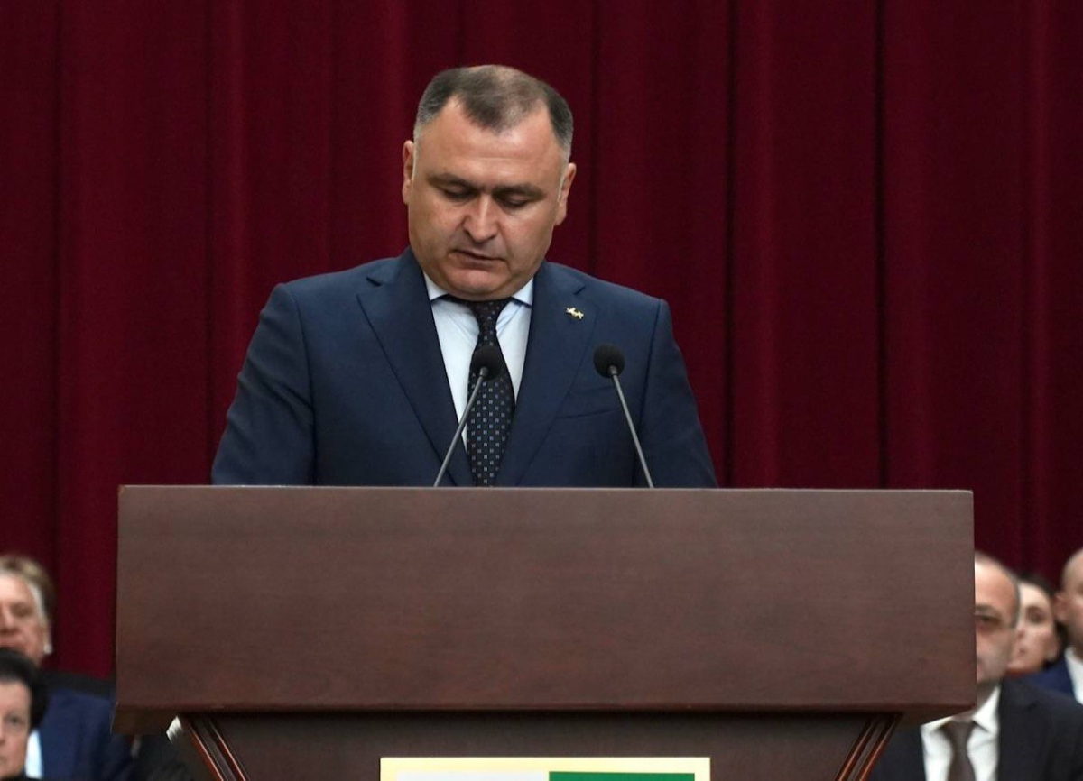 Alan Gagloev, Badra Gunba'yı Kutladı!