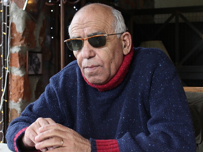 Abhaz Şair Ruşbey Smır