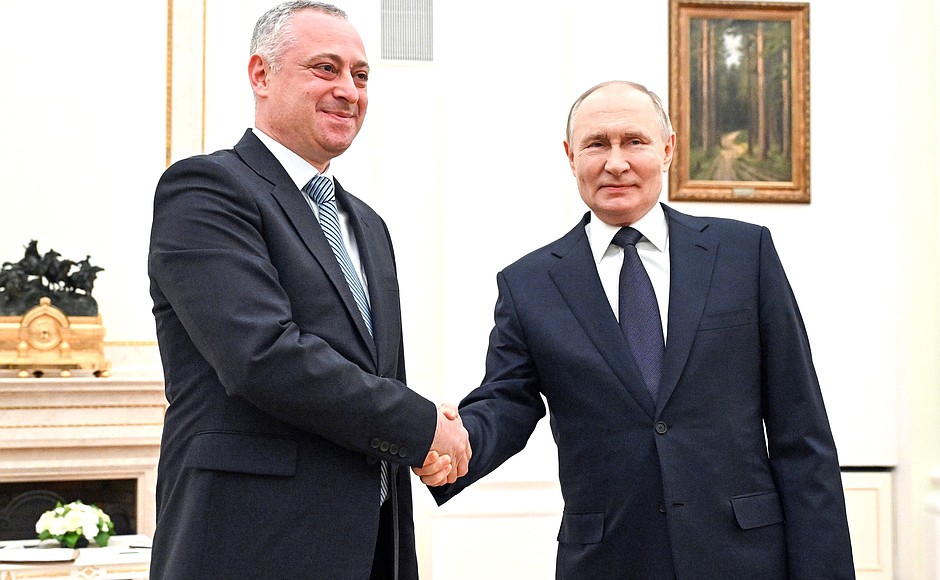 Vladimir Putin ve Badra Gunba, Kremlin’de Görüştü!