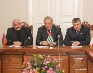 Devlet Başkanları Sohum'da buluştular